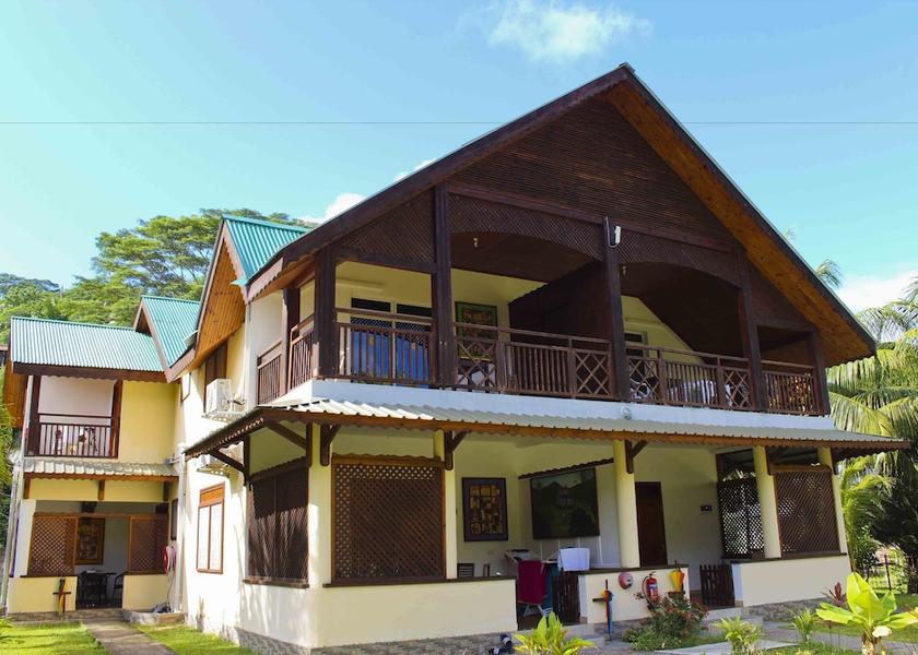  Mahé Island Facade