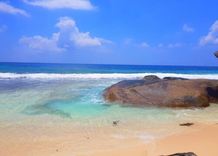  Mahé Island Beach