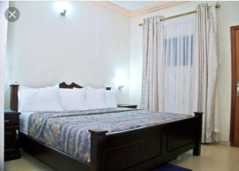  Accra Room
