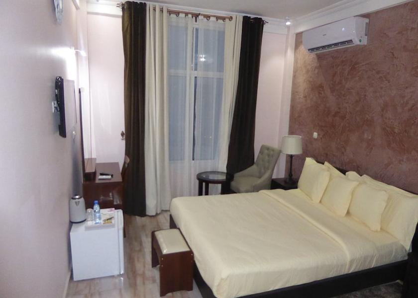  Yaounde Room