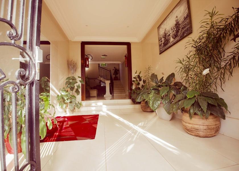  Yaounde Interior Entrance