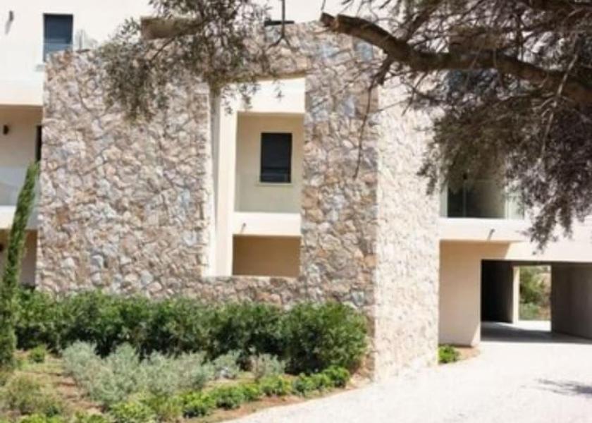 Corsica L'Ile-Rousse Exterior Detail