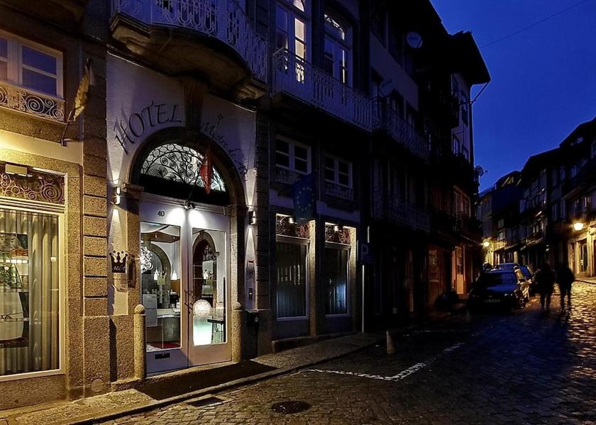 Braga Guimarães Exterior Detail