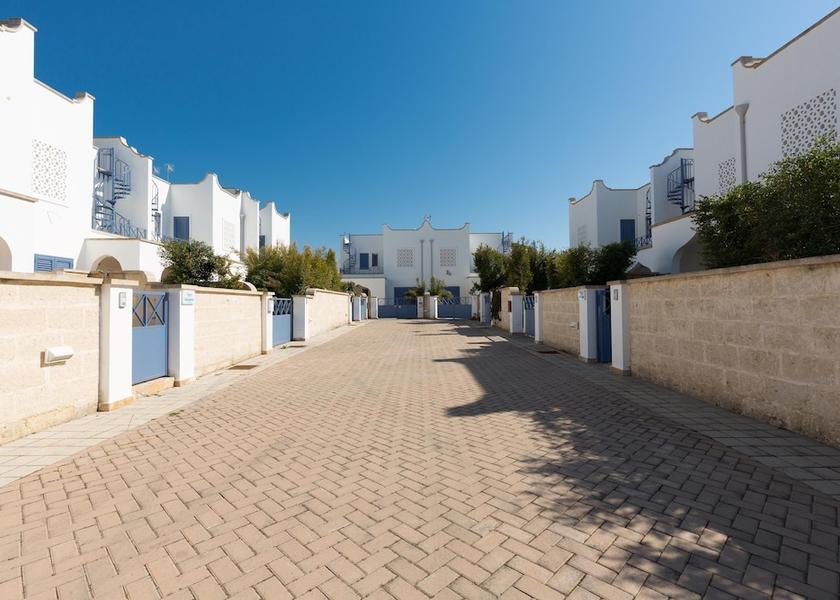 Puglia Nardo Entrance