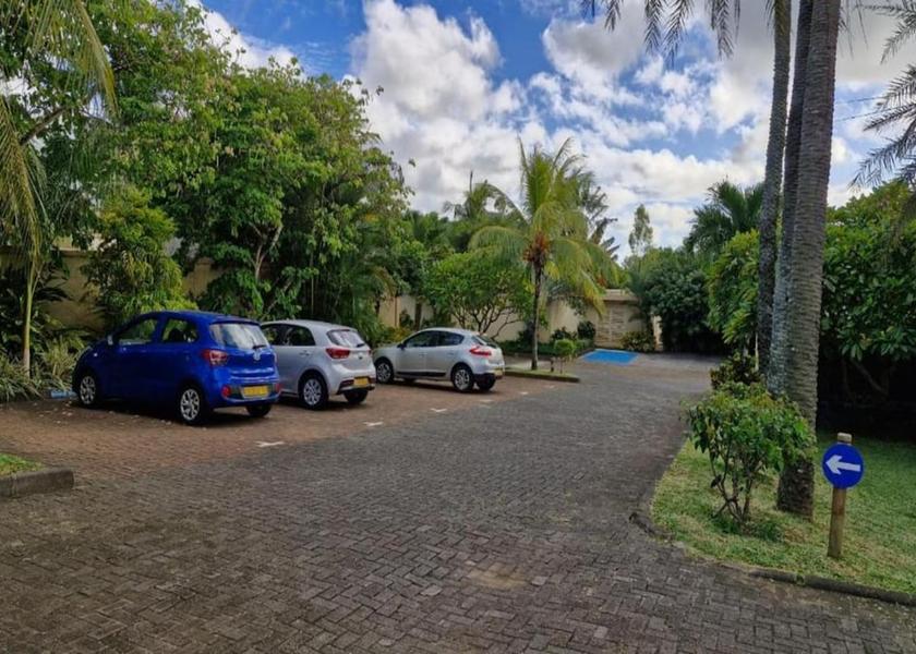 MU Mauritius Exterior Detail