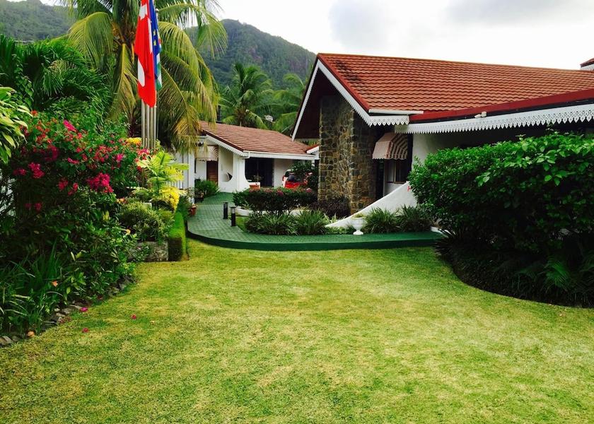  Mahe Island Exterior Detail