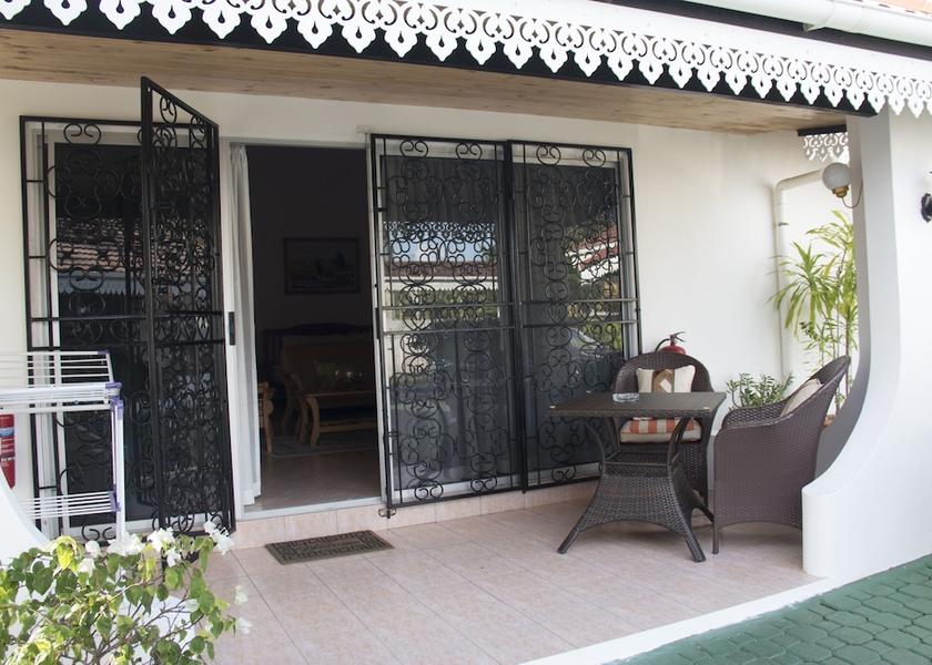  Mahé Island Interior Entrance
