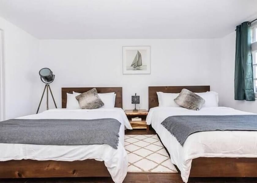 Quebec Quebec City Room