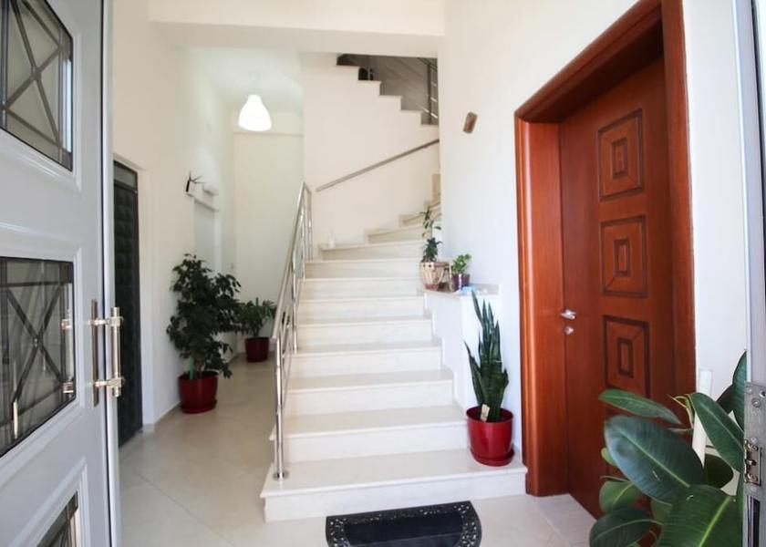  Sarande Interior Entrance