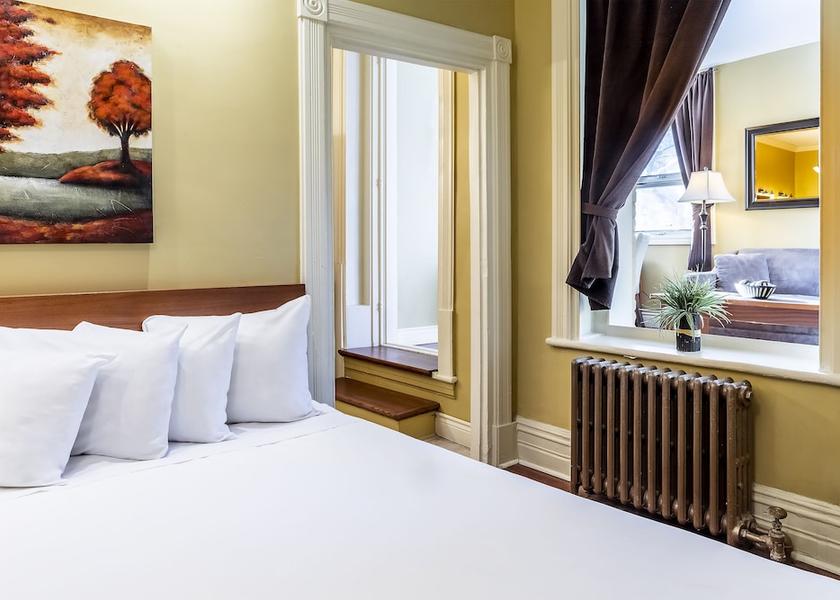 Quebec Québec City Room