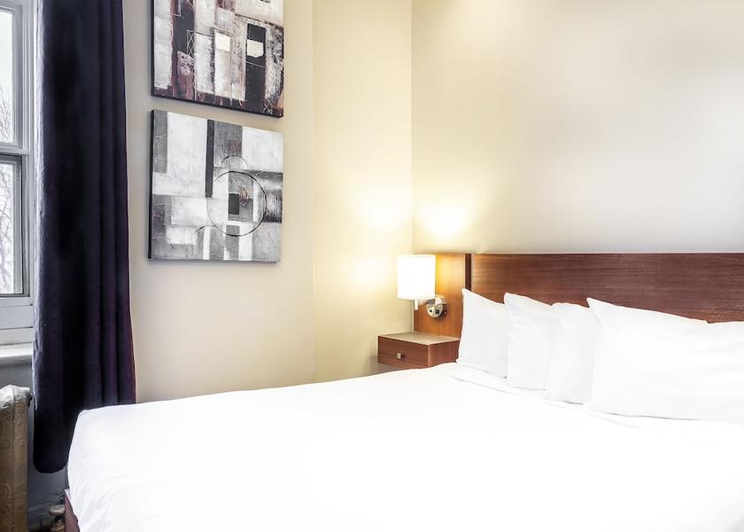 Quebec Quebec City Room