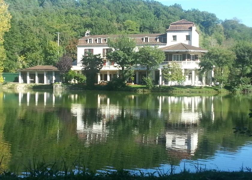 Nouvelle-Aquitaine Chancelade Lake