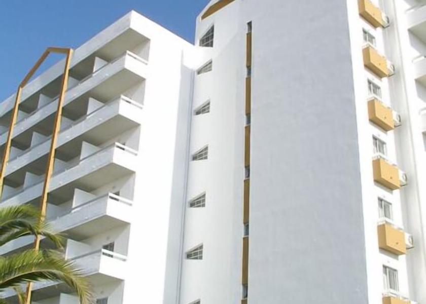 Faro Portimão Exterior Detail