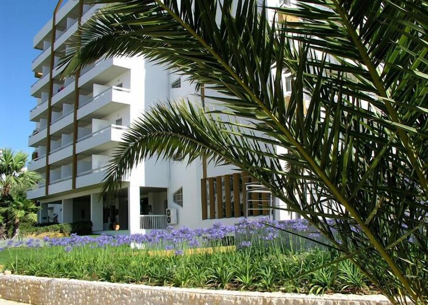 Faro Portimão Exterior Detail