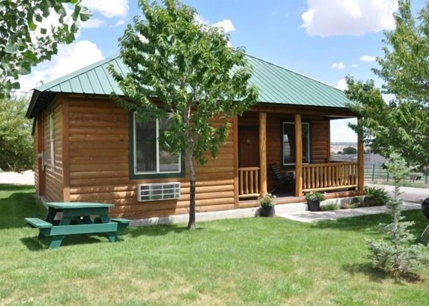 Utah Tropic Exterior Detail