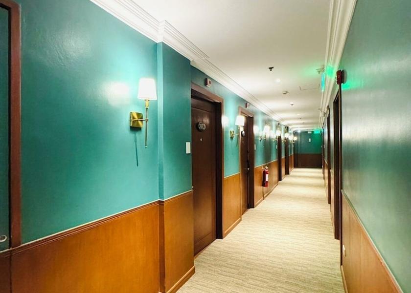  Manila Hallway