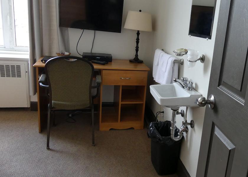 Quebec Quebec City Room