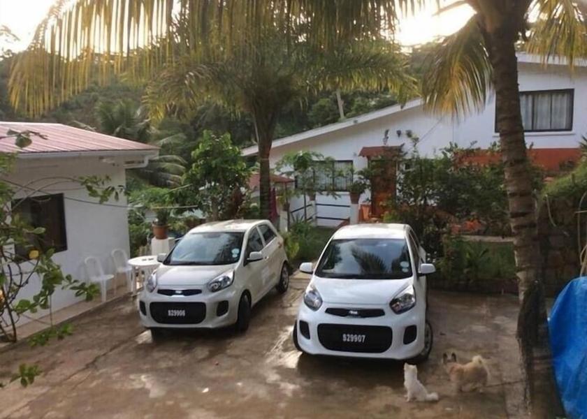  Mahé Island Parking