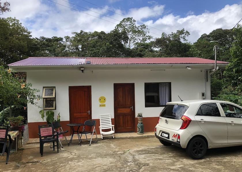  Mahé Island Parking