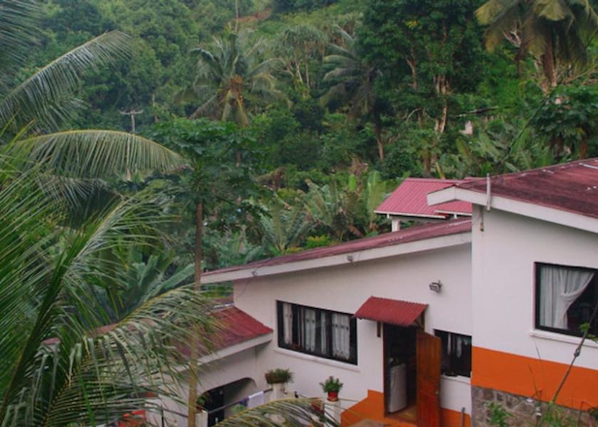  Mahé Island Exterior Detail