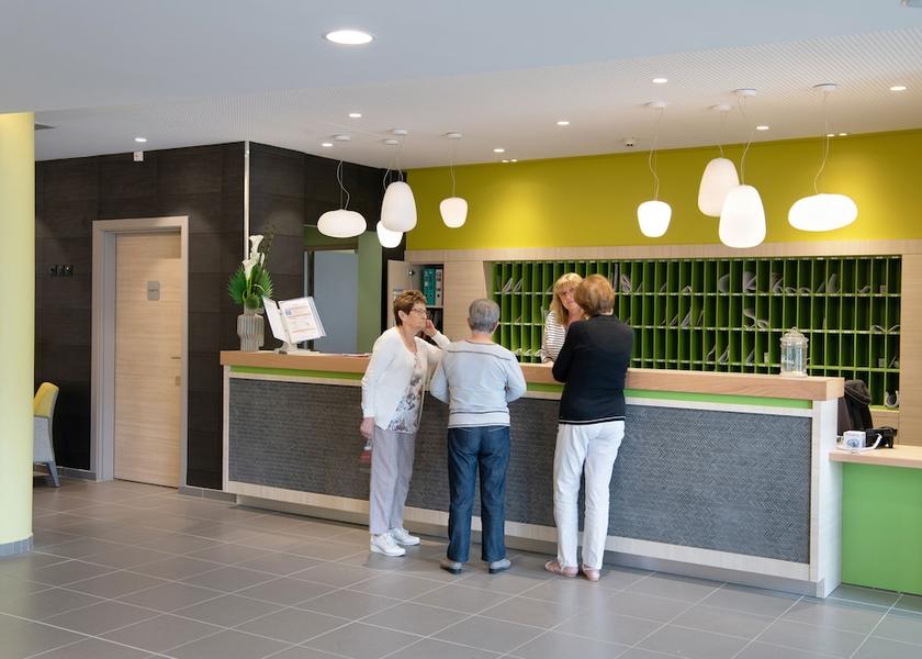 Auvergne-Rhone-Alpes Perignat-les-Sarlieve Lobby