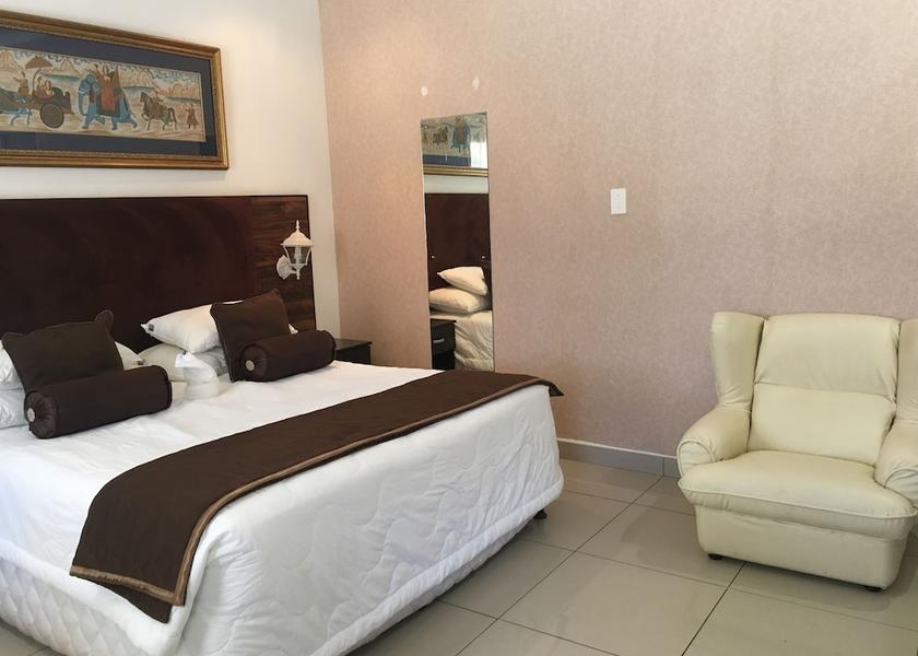  Selebi-Phikwe Room