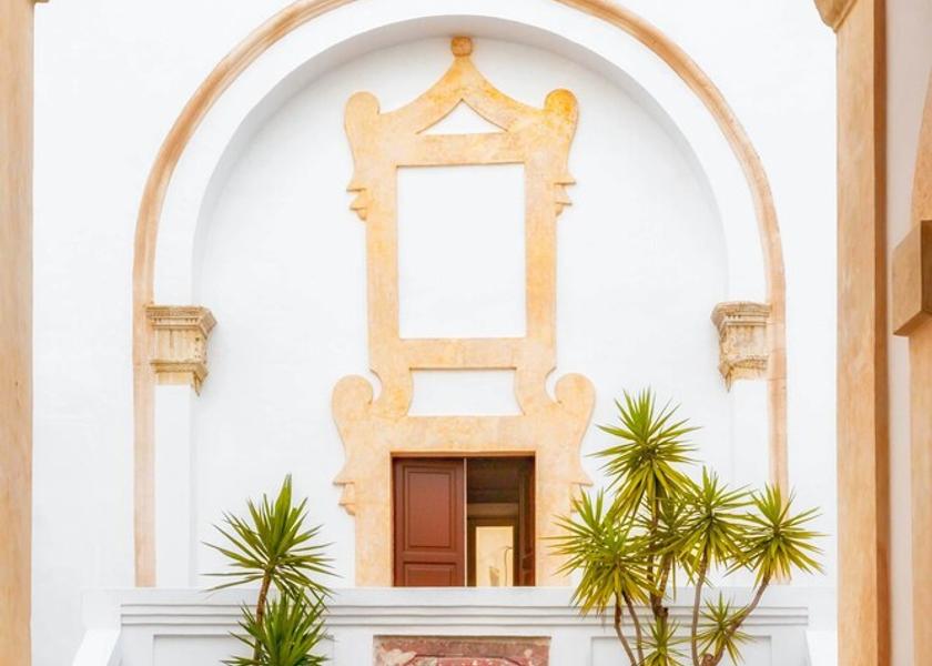 Puglia Nardo Entrance