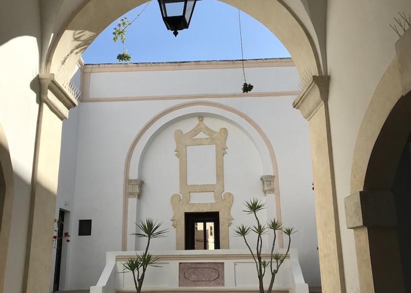 Puglia Nardo Entrance