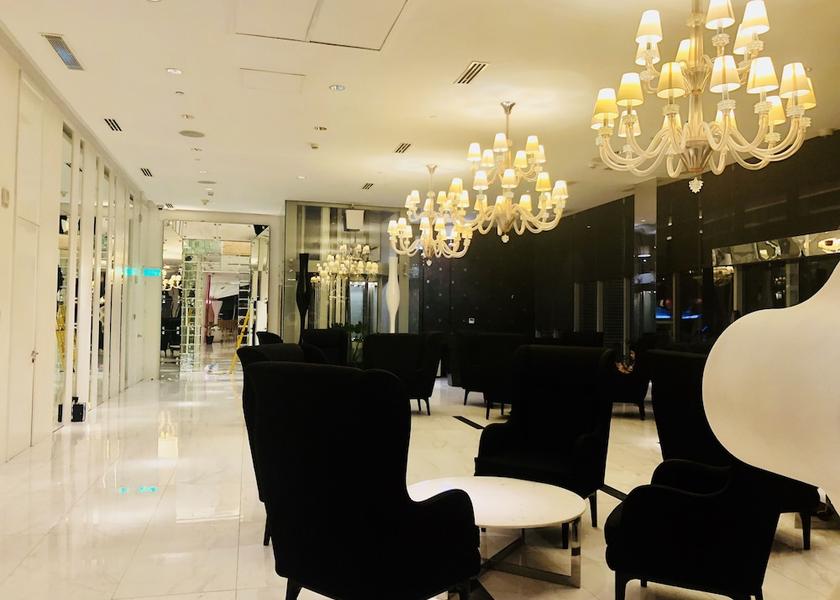  Parañaque Lobby sitting area
