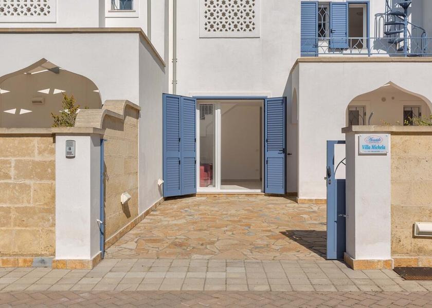 Puglia Nardo Entrance