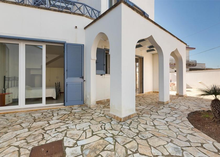 Puglia Nardo Exterior Detail
