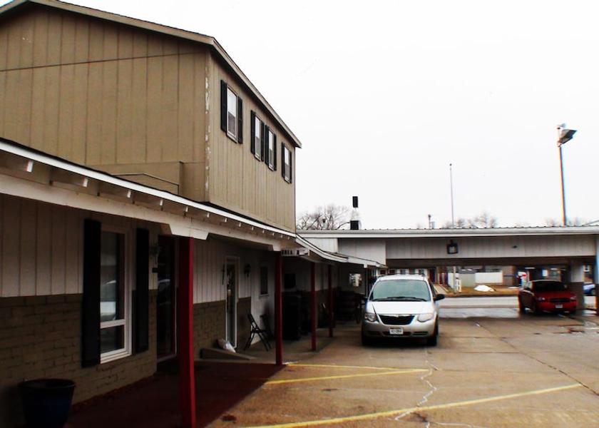 Nebraska Schuyler Facade