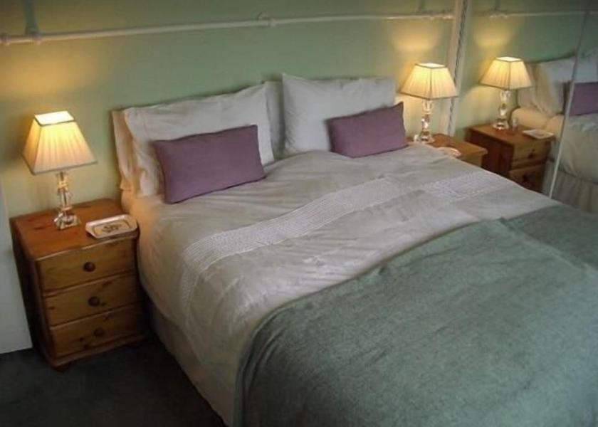 England Uttoxeter Room