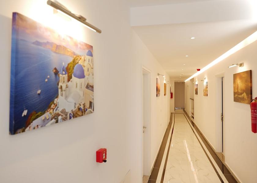  Sarande Interior Entrance