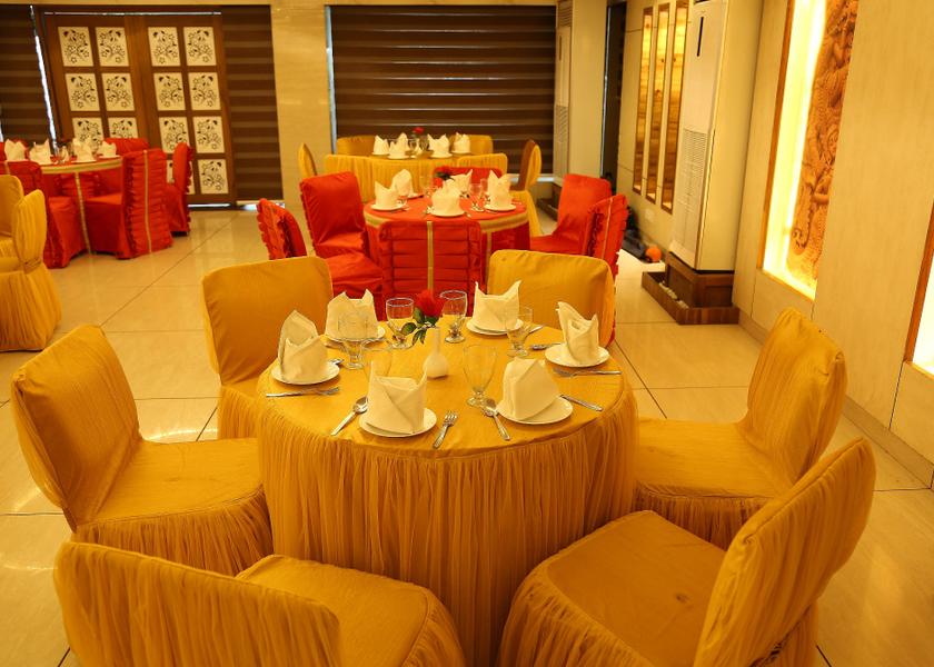 Madhya Pradesh Indore Food & Dining