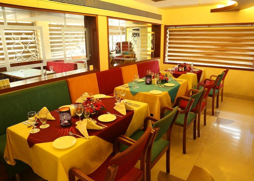 Madhya Pradesh Indore Food & Dining