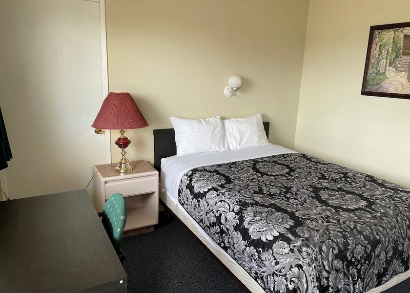 Saskatchewan Shaunavon Living Area