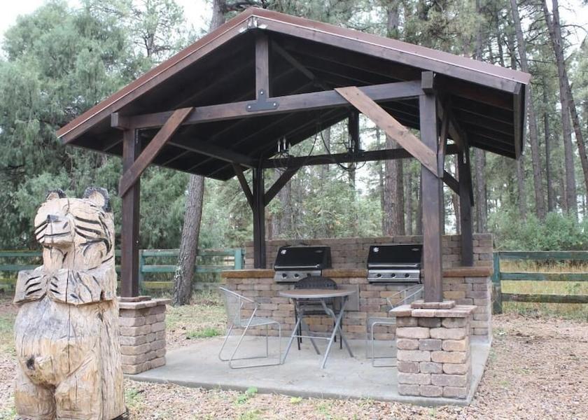 Arizona Lakeside Property Grounds