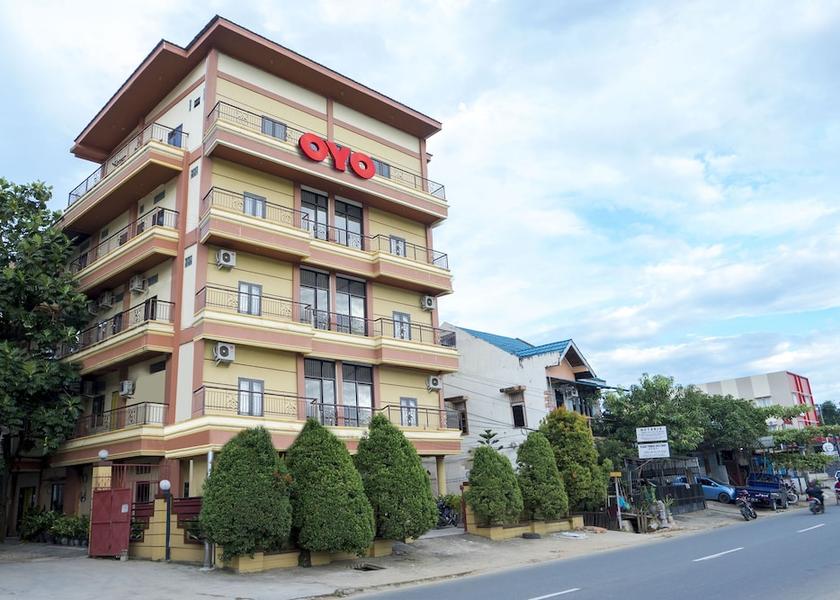  Samarinda  Exterior Detail