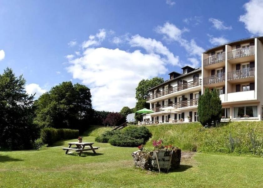 Auvergne-Rhone-Alpes Saint-Jacques-des-Blats Facade