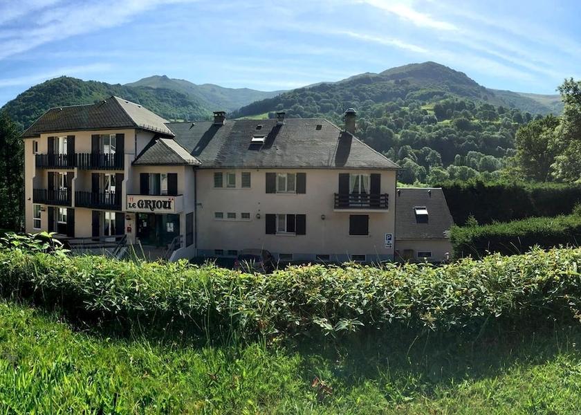 Auvergne-Rhone-Alpes Saint-Jacques-des-Blats Facade