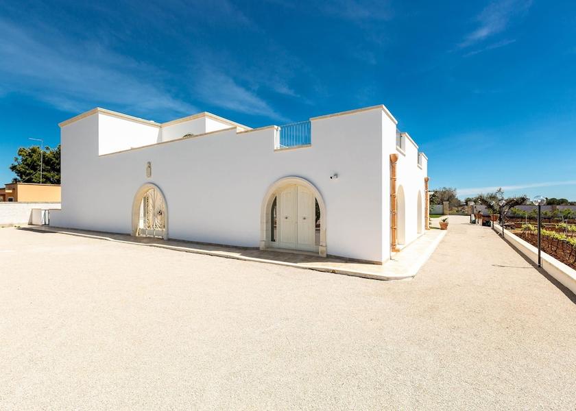 Puglia Nardo Exterior Detail