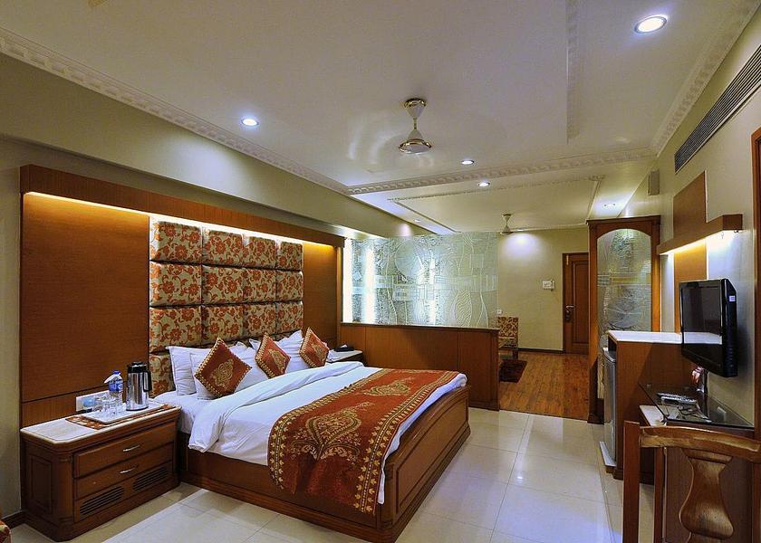Madhya Pradesh Indore Suite A/C Room