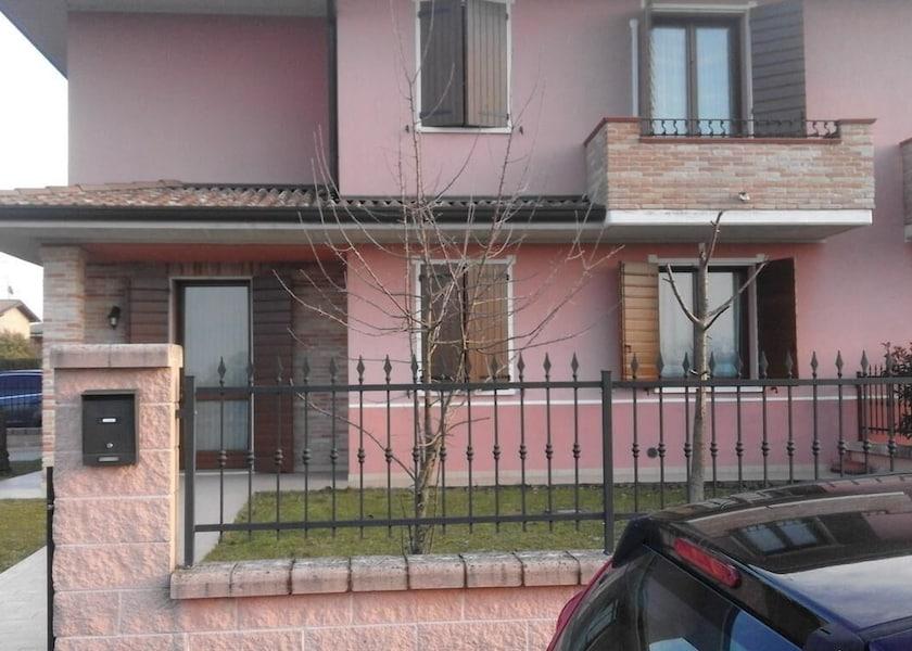 Lombardy Curtatone Facade