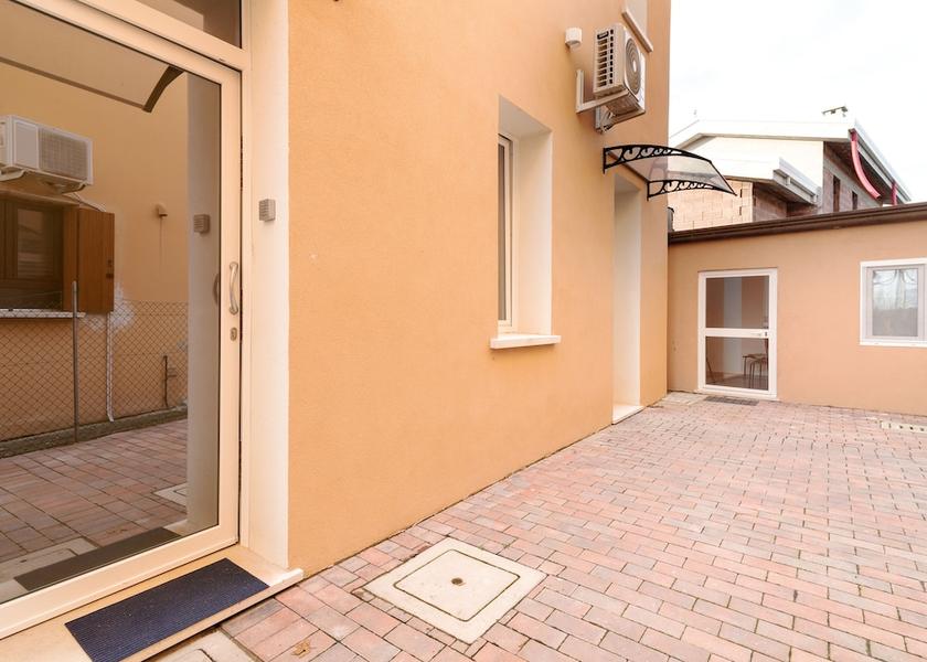 Veneto Vigonza Exterior Detail