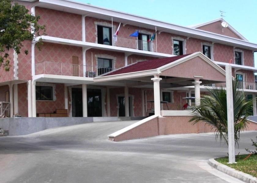  Toamasina Exterior Detail