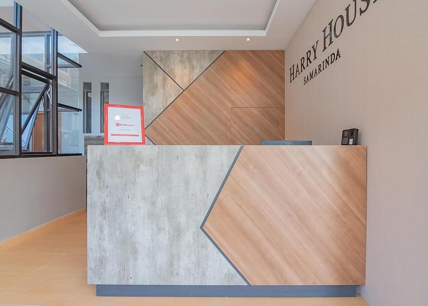  Samarinda  Reception