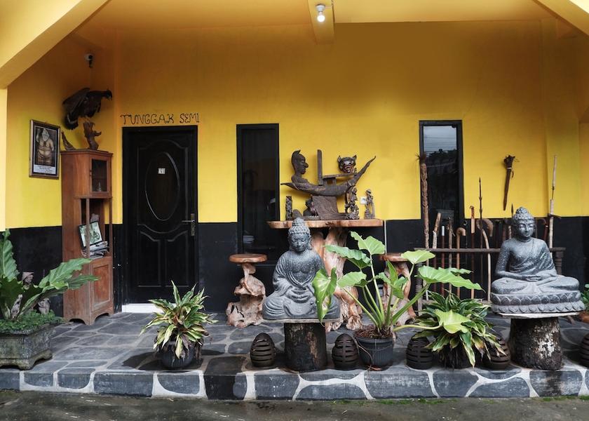 Central Java Mungkid Exterior Detail