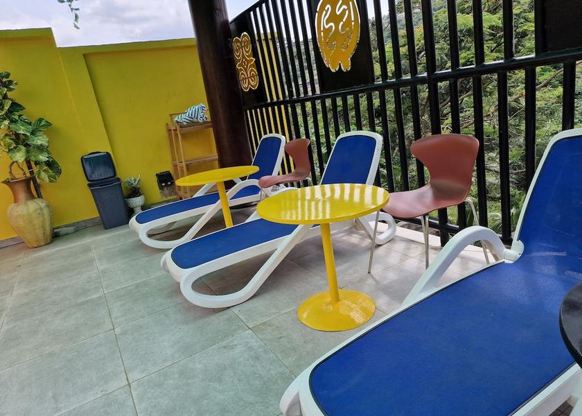  Aburi Exterior Detail