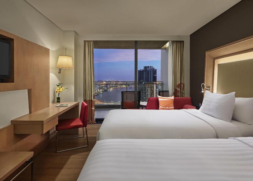 Thua Thien-Hue Da Nang Superior Room, balcony with Han river view - 2 single beds